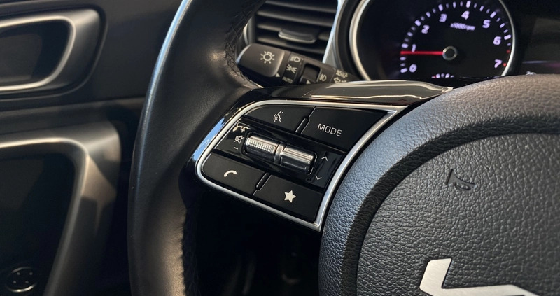 Kia Ceed cena 83900 przebieg: 66800, rok produkcji 2022 z Stryków małe 277